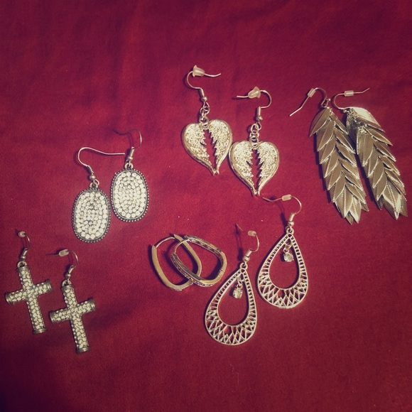 Assorted Silver Earrings - Picture 1 of 1